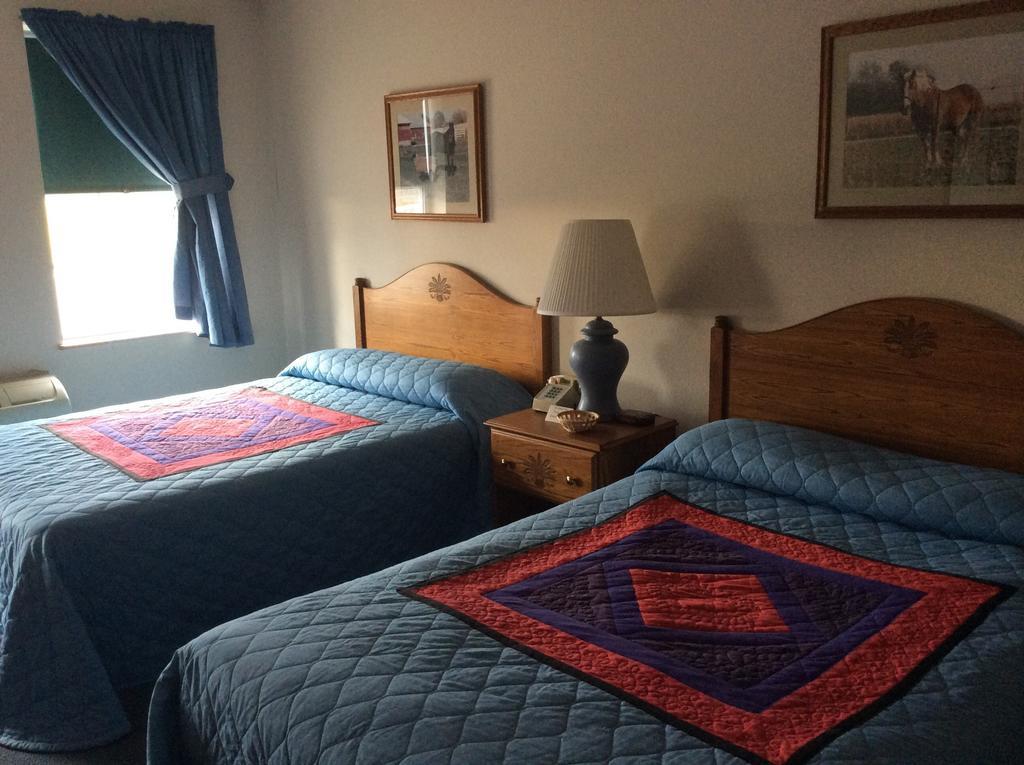 Nappanee Countryside Inn חדר תמונה